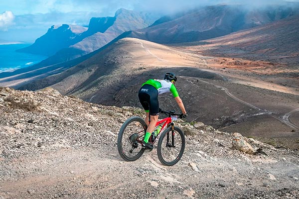 Cuenta atrás para el inicio de la XXI Club La Santa 4 Stage MTB Race Lanzarote