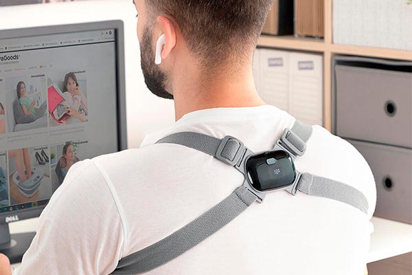 Previene el dolor de espalda con el Viback InnovaGoods, un entrenador de postura que se vende en Decathlon
