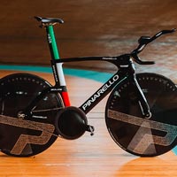 Filippo Ganna bate el récord de la hora en Pista con una bici valorada en 75.000 euros