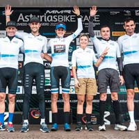 Pau Marzà y Natalia Fischer son los ganadores de la Asturias Bike Race 2022