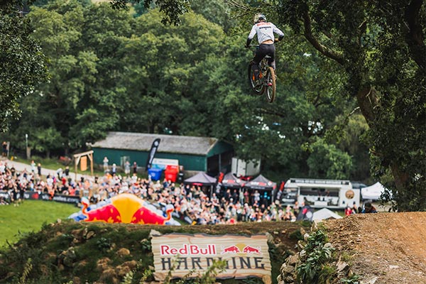 Jackson Goldstone se convierte en el campeón más joven de la historia de la Red Bull Hardline