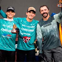 Camilo Sánchez gana el Red Bull Monserrate Cerro Abajo 2022, la carrera de DH urbano más larga del planeta