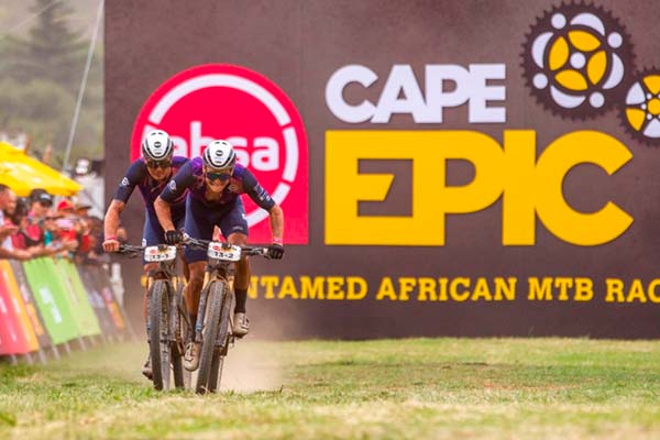 Absa Cape Epic 2022: Egger-Baum y Lill-Strauss ganan la tercera etapa