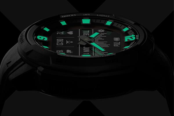 Garmin Instinct Crossover, un reloj ultrarresistente que combina manecillas analógicas con pantalla digital