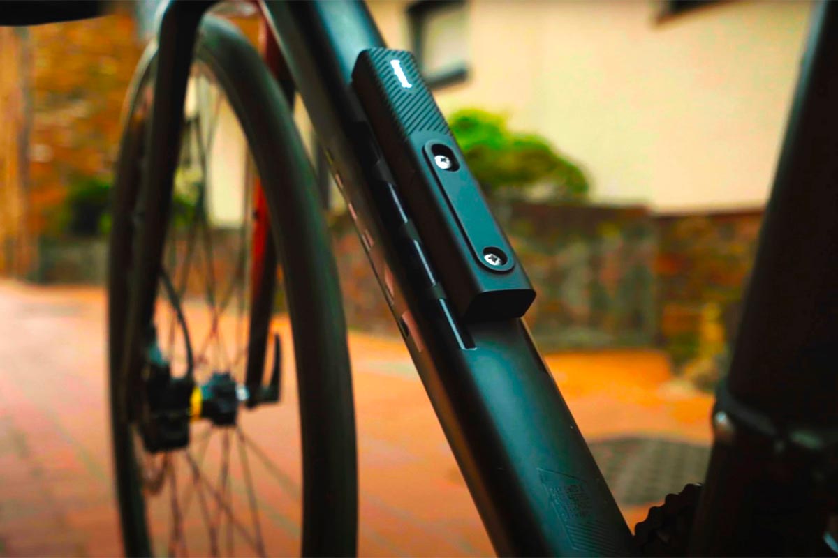 Leopard Lync, un discreto antirrobo para bicicletas con GPS, eSIM y alarma de 109 decibelios