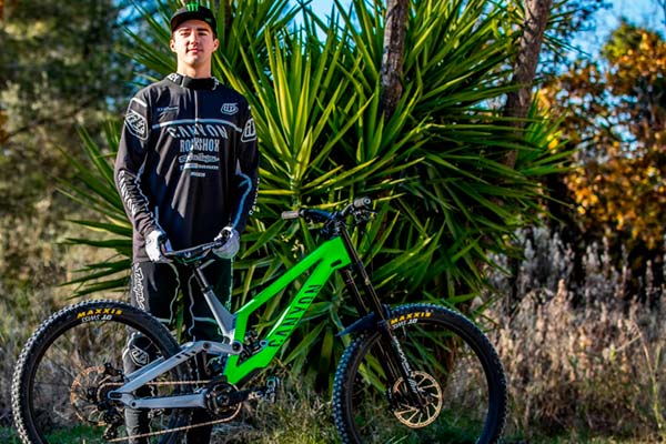 El Canyon CLLCTV DH se refuerza con el fichaje de Luca Shaw