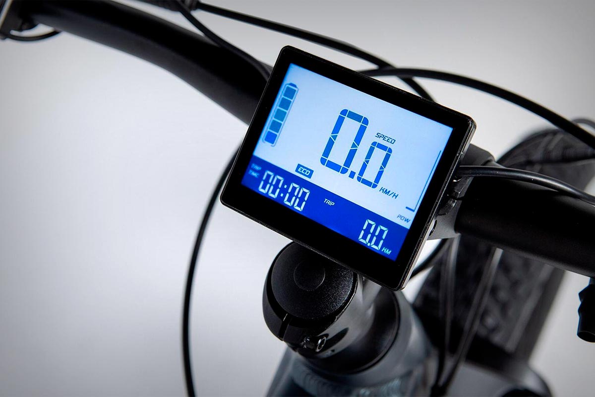Moma E-Fat Pro 26, una e-MTB de doble suspensión y ruedas gordas a la venta en Decathlon por menos de 1.800 euros