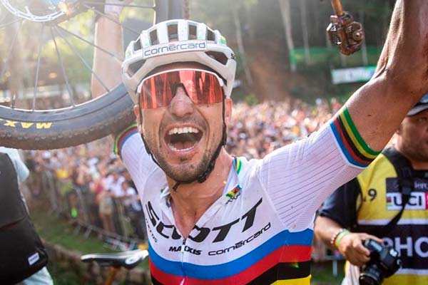 Nino Schurter se proclama campeón del mundo de XCO en Les Gets