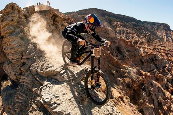Los primeros (y espectaculares) saltos del Red Bull Rampage 2022 ya están aquí