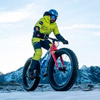 Cruzar la Antártida de costa a costa sobre una bicicleta, el nuevo reto extremo de Omar Di Felice