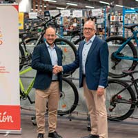 Decathlon y la Real Federación Española de Ciclismo unen fuerzas para impulsar el ciclismo