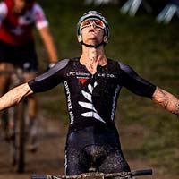 Samuel Gaze ya rueda sobre su bici y apunta hacia el Campeonato del Mundo de XCM