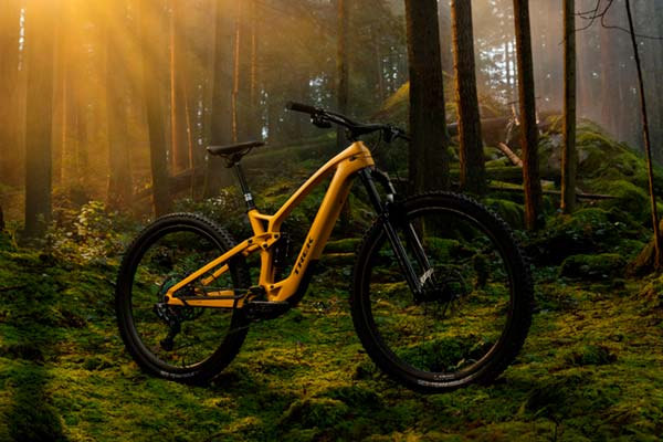 Trek Bikes presenta la Fuel EXe, una bicicleta eléctrica de Trail de concepto superligero