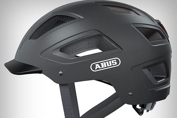 Cazando ofertas: un casco de uso polivalente con iluminación LED integrada, el Abus Hyban 2.0, a un precio irresistible