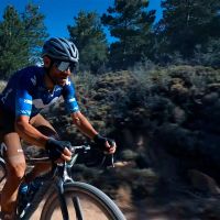 Así fue el debut de Alejandro Valverde en el gravel llevándose la victoria en La Indomable 2023