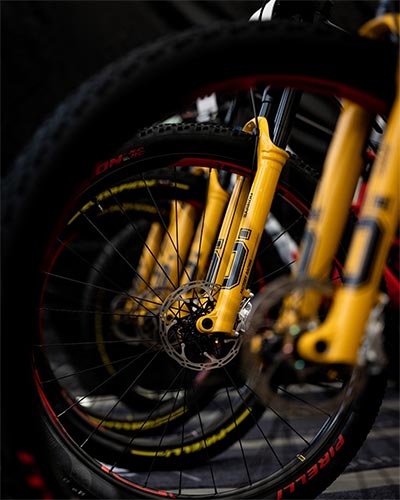 Novedades de AndreaniMHS en el Sea Otter Europe 2023: la gama XC de Öhlins y frenos BMC Components