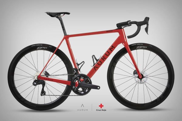 Aurum pone a la venta la bicicleta personal (y firmada) de Alberto Contador para ayudar a las víctimas del terremoto de Marruecos