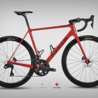 Aurum pone a la venta la bicicleta personal (y firmada) de Alberto Contador para ayudar a las víctimas del terremoto de Marruecos