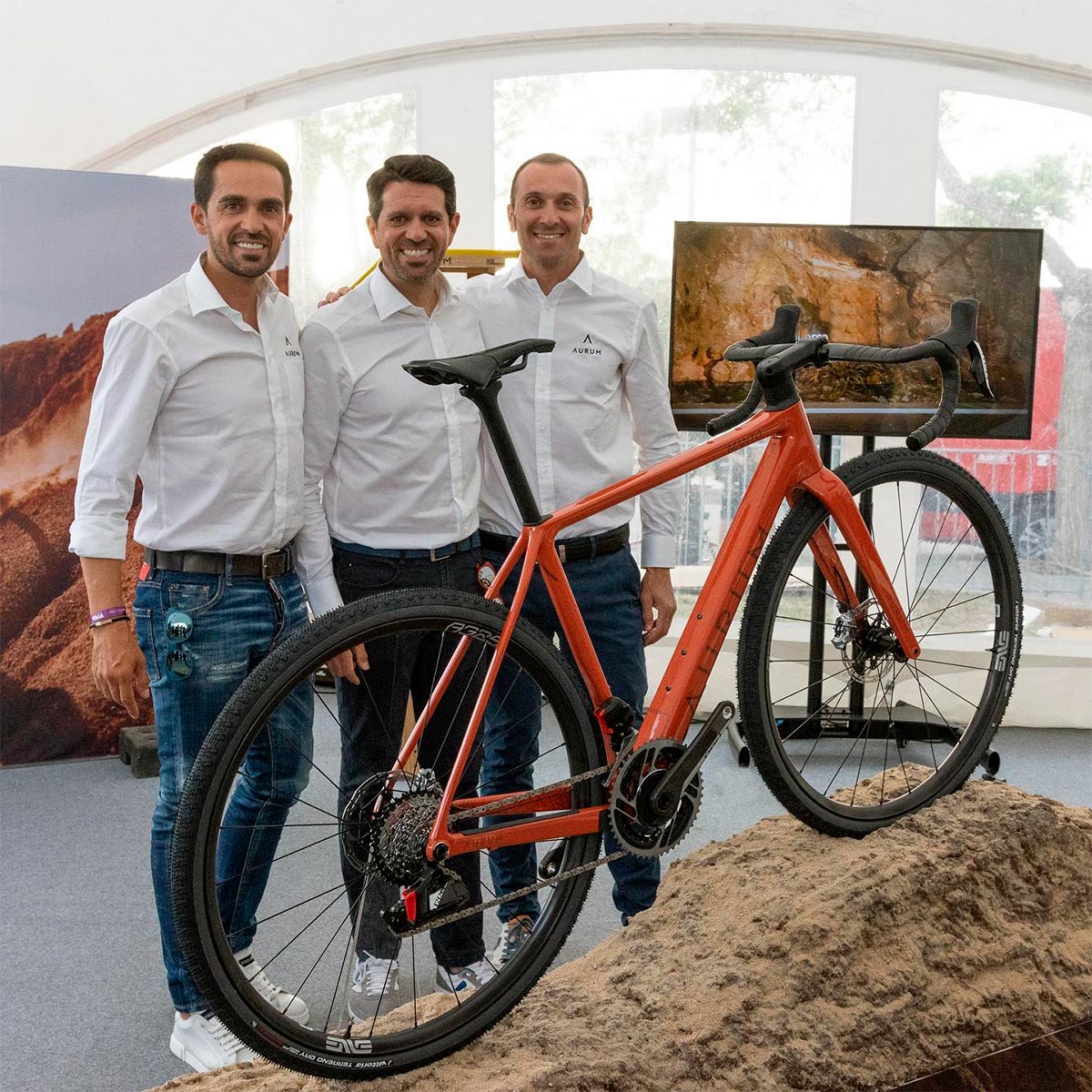 Aurum Manto, la primera bicicleta de gravel de la marca de Alberto Contador e Ivan Basso