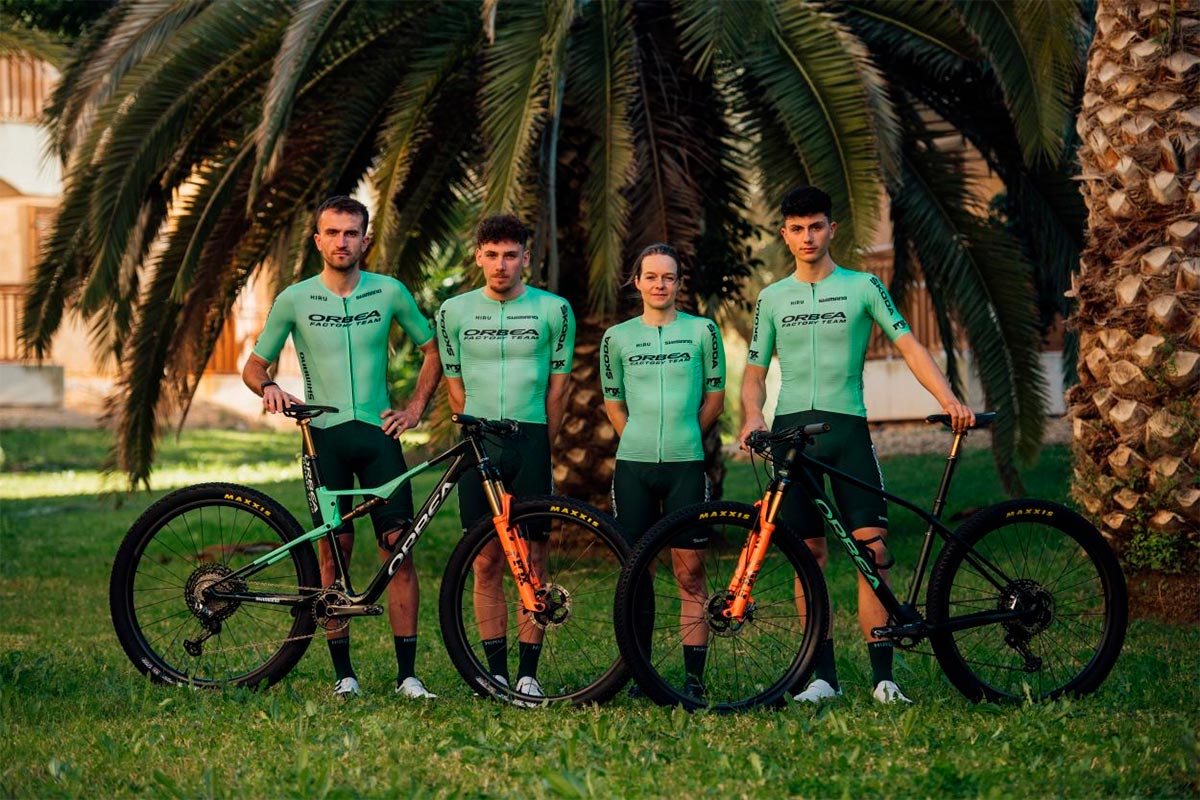El Orbea Factory Team muestra la equipación y bicicletas para afrontar la temporada 2023