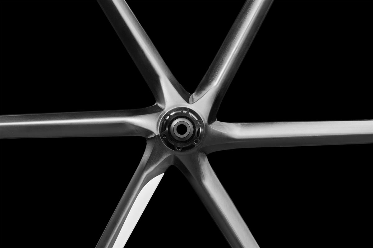Bike Ahead Composites presenta las Biturbo X, unas ruedas de carbono de perfil ancho con versión resistente y ultrarresistente