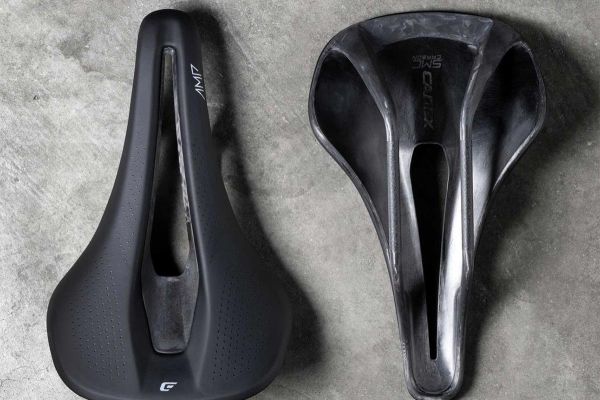 Cadex AMP, un sillín multidisciplinar con carcasa y raíles en una sola pieza de carbono y 129 gramos de peso