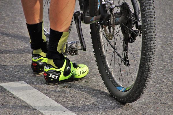 Calcetines cortos o largos en el ciclismo, ¿una elección de estilo o funcional?