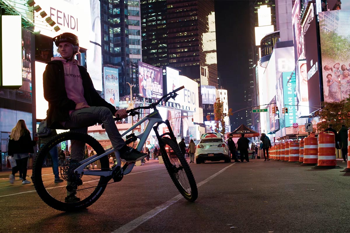 La Cannondale Habit LT en acción con Mitch Ropelato por las calles (y senderos) de Nueva York