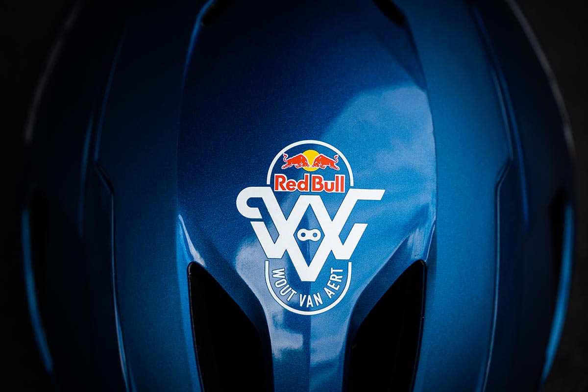 El primer casco 'Red Bull' que se comercializa: llega el Lazer Vento en edición limitada Wout van Aert