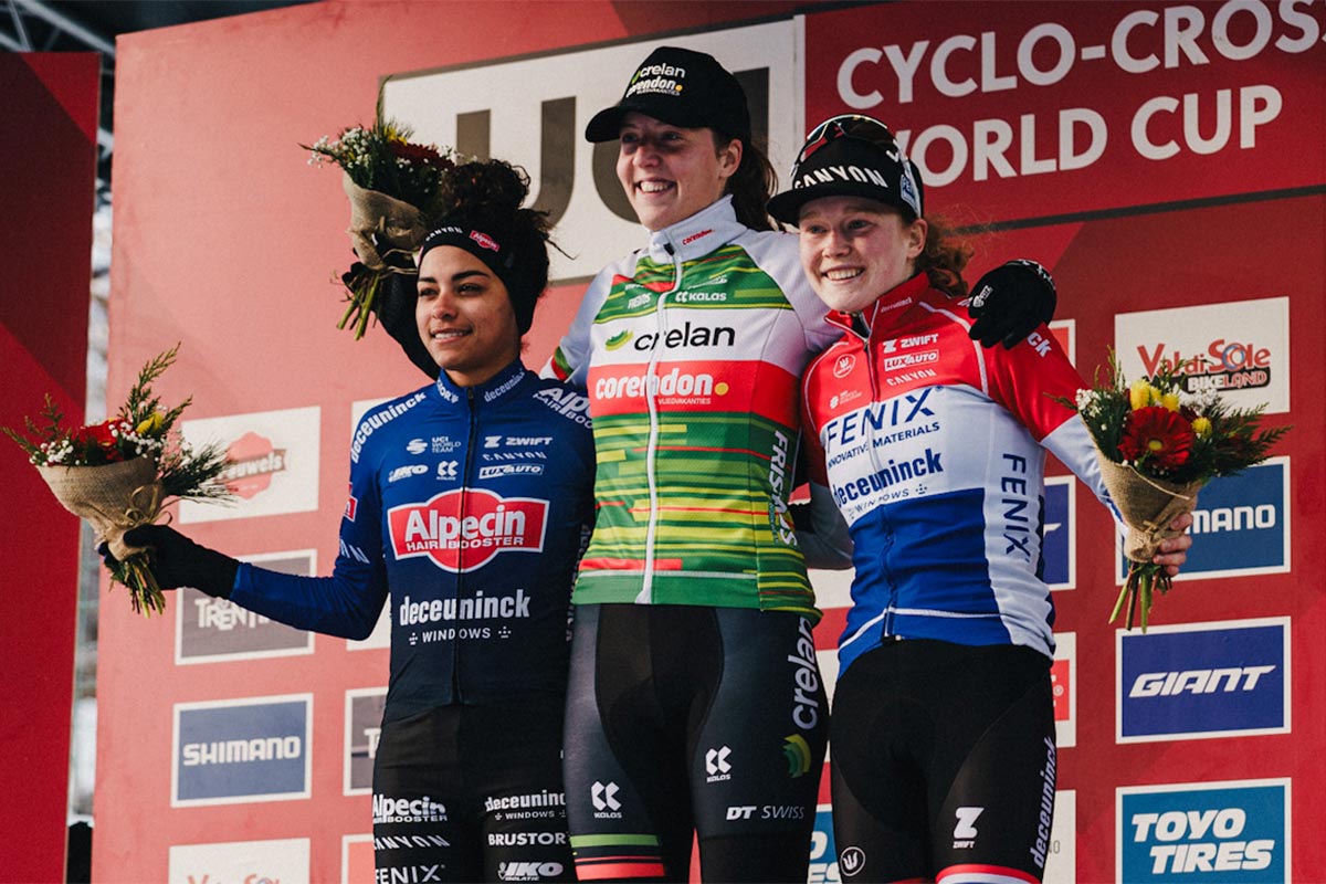 Joris Nieuwenhuis y Manon Bakker ganan la Copa del Mundo de Ciclocross 2023-2024 celebrada en Val di Sole