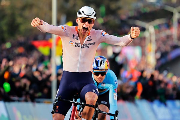 Campeonato del Mundo de Ciclocross 2023: Mathieu van der Poel gana (al sprint) su quinto título de campeón del mundo