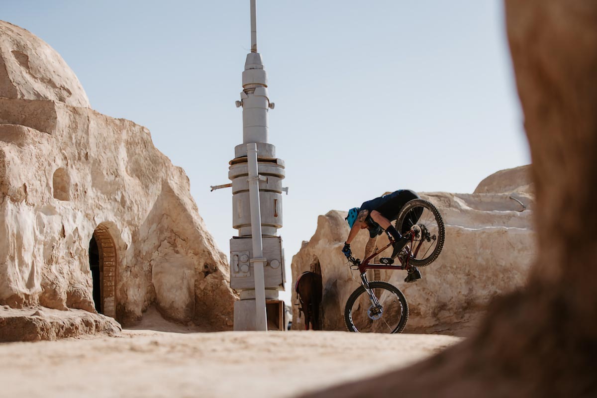 Explorando Túnez con David Cachón: camellos, bicicletas y escenarios de Star Wars