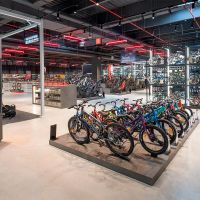 Deporvillage abre su primera tienda física dedicada al ciclismo en Alcorcón (Madrid)