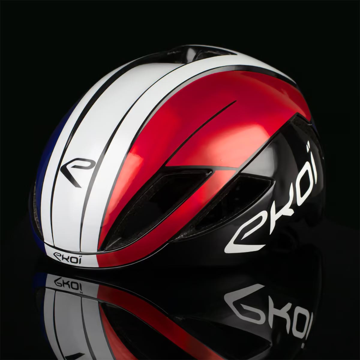 Ekoï presenta la AR14 Nations, una edición limitada de su mejor casco con los colores de 11 países distintos