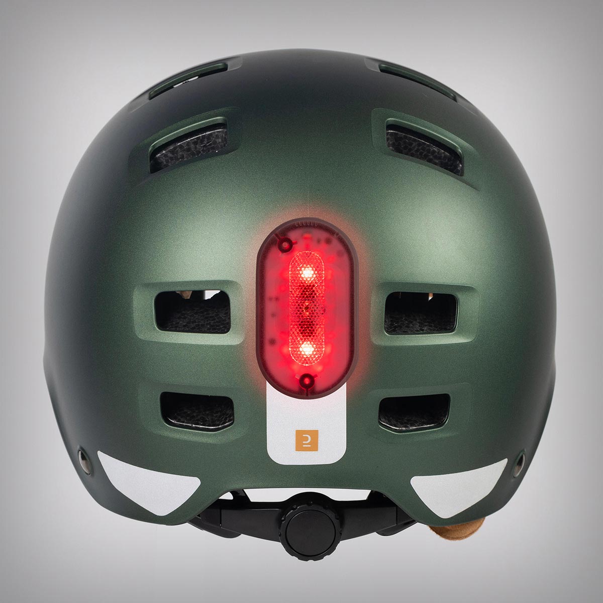 Elops SL510, un económico juego de luces bicolores recargables para ver y ser vistos sobre la bicicleta