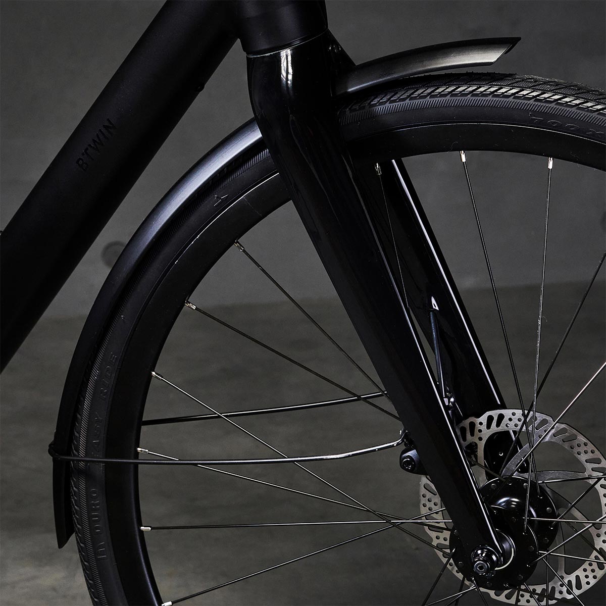 Elops Speed 900E, la nueva bicicleta eléctrica de Decathlon de concepto ultraligero pensada para desplazamientos urbanos