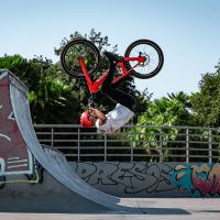 Gabriel Wibmer visita España en su último proyecto: 'Viva Valencia'