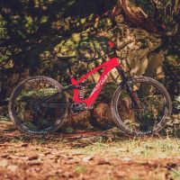 GasGas ECC, una radical e-MTB de Enduro con cuadro de carbono, motor SRAM Eagle Powertrain y suspensiones WP