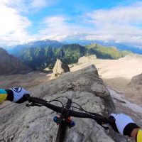 Para verlo: las mejores capturas en primera persona de Gee Atherton a lo largo de 2023