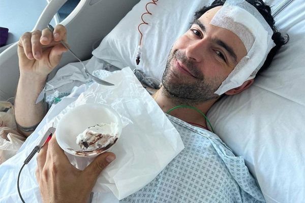 Iago Garay, operado de urgencia (tres veces) por un aneurisma cerebral