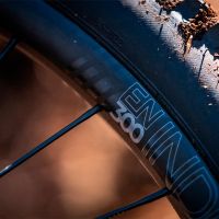 Industry Nine introduce las EN300, unas ruedas ultrarresistentes de aluminio para bicis de Enduro