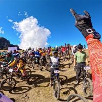 Para verlo: Kilian Bron en The Himalayan Enigma, la primera carrera de descenso masivo celebrada en Asia