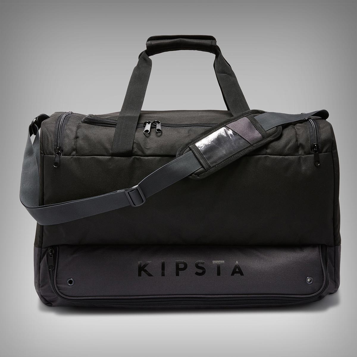 Kipsta Hardcase 75L, una mochila de 30 euros perfecta para llevar toda la equipación ciclista, incluyendo zapatillas