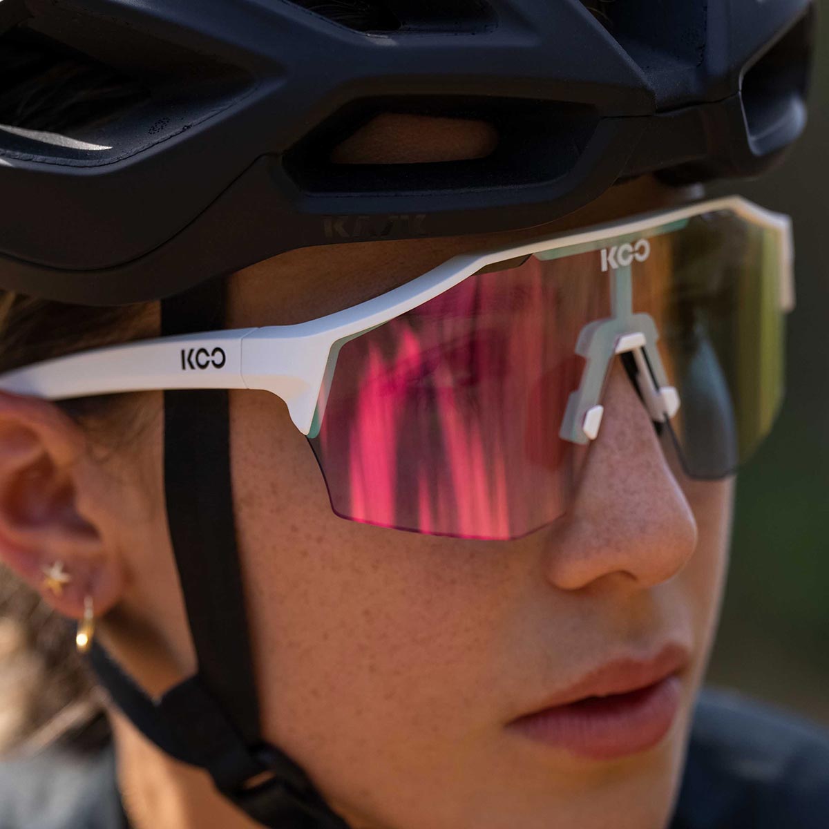 KOO Alibi: unas gafas con lentes Zeiss, diseño de media montura y versiones específicas para MTB y carretera