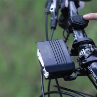 Magicshine Monteer 12000, una luz frontal con 12.000 lúmenes de potencia y hasta 121 horas de autonomía