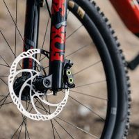 Magura MT5 Pro, un pack de frenos de 4 pistones con discos Storm HC a un precio irresistible