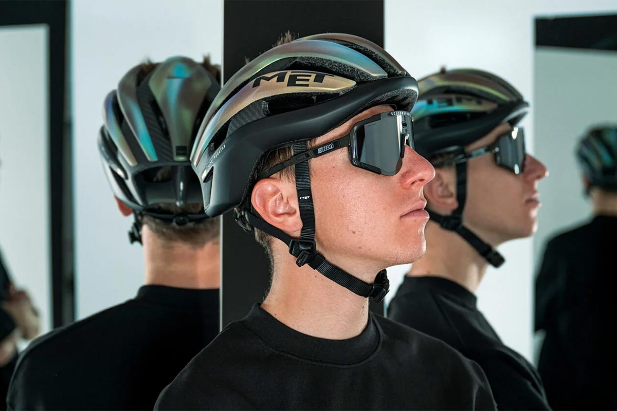 MET Helmets presenta el casco Trenta 3K Carbon MIPS en edición Tadej Pogacar