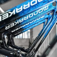 Mondraker Crafty Carbon Unlimited Electric Blue, una bici única y limitada a 50 unidades numeradas