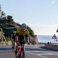 El Ironman 70.3 Barcelona 2023 se viste de luto por la muerte de un participante en el segmento de ciclismo