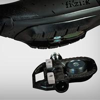 MagPed presenta los Gravel, unos pedales magnéticos de carbono específicos para gravel y XC